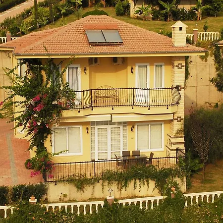 Gold City Villa 3+1 Privet Pool Mahmutlar